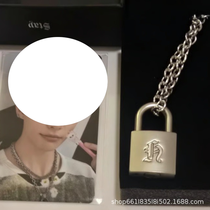 Men'S Accessories And Jewelry - Ashionable Creative Metal Lock Necklace Same